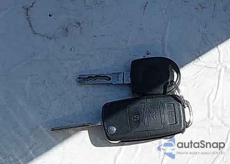 2007 Volkswagen Rabbit 4-Door z USA, uszkodzony, nr VIN WVWDS71K97W266581